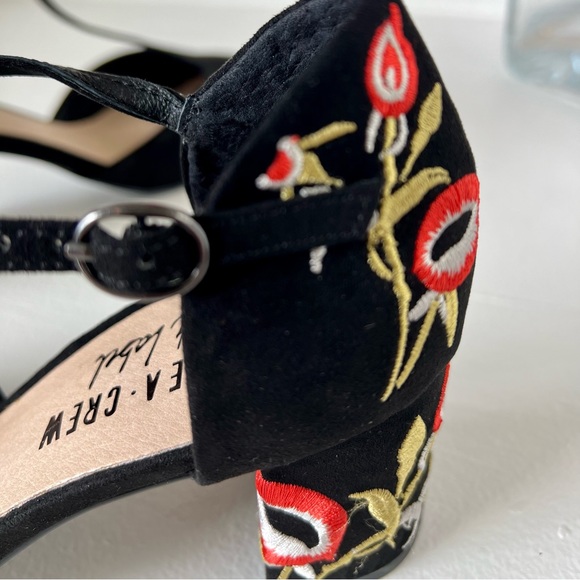 Chelsea-Crew Frenchie Black Faux Suede Chunk Heels Sz US 7 - Picture 10 of 13